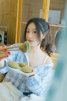北原里英